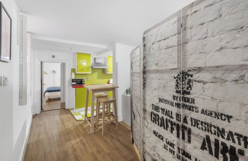 Camberwell Apartment | 20 min From City Centre/2 Bedrooms W/ensuite