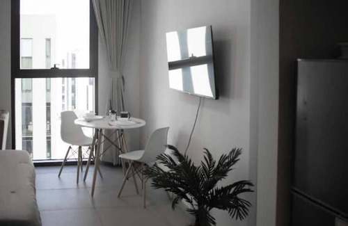 Sharjah Apartment | 20 Mins drive to Dubai International Airportn