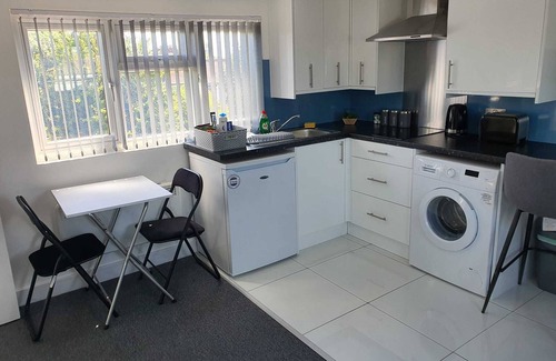Yeading Apartment | 20 mins Heathrow,15 mins Elizabeth line, 20 mins Wembley, 25 mins Central London