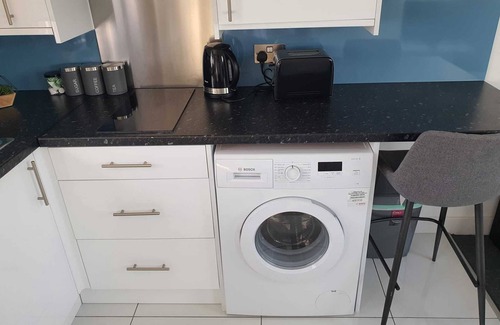 Yeading Apartment | 20 mins Heathrow,15 mins Elizabeth line, 20 mins Wembley, 25 mins Central London