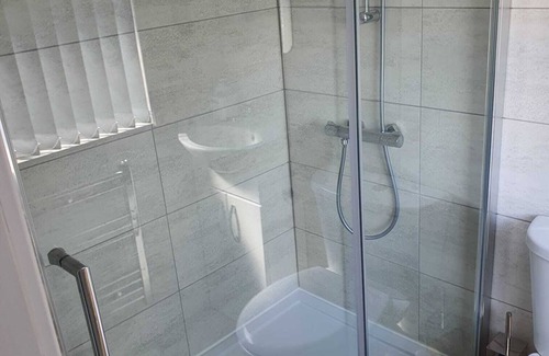 Yeading Apartment | 20 mins Heathrow,15 mins Elizabeth line, 20 mins Wembley, 25 mins Central London