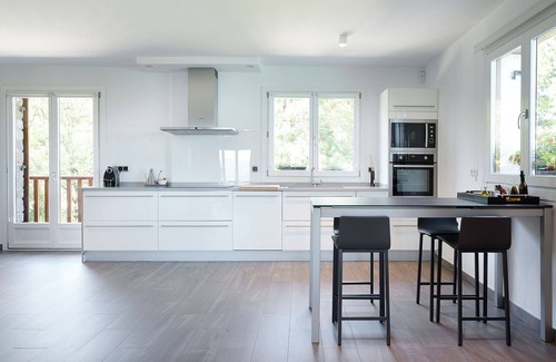 Hondarribia Villa | 20 minutes from San Sebastian, 1 hour from Bilbao. 5 km from France. Bay views.