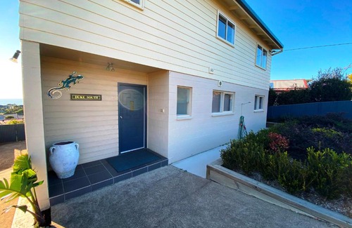 Dalmeny House | 20 Mummaga Way