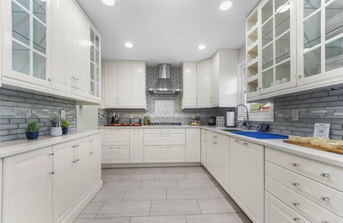 Constable Hook House | 20% Off 6br Home 3 parking spaces, Chef’s Kitchen
