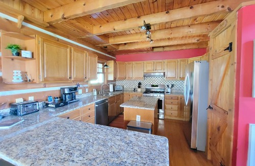 Dandridge Cabin | 20% Off Book By 10/31 Lake & Mountain View, Hot Tub