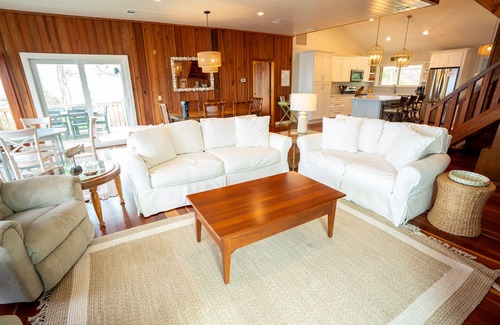 Plantation House | 20% OFF FALL! BAYFRONT - Old Florida Style Cottage w/private dock!