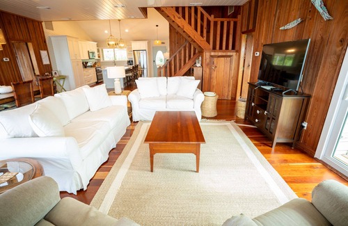 Plantation House | 20% OFF FALL! BAYFRONT - Old Florida Style Cottage w/private dock!