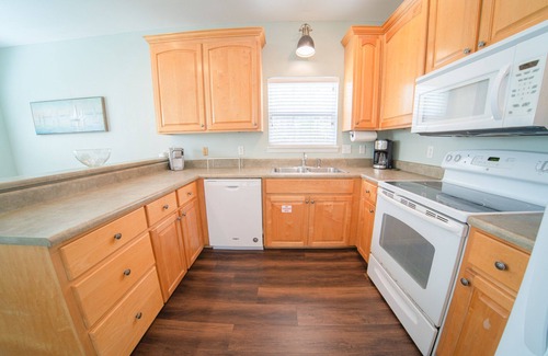 Plantation House | 20% OFF FALL! Plantation Home, Dog Friendly, Private Pool, Sleeps 10!