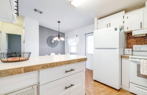 Lakeland House | 20% off Month Stays |55+ Resort Home w/Golf Cart |5 Star Country Club in Cypress Lakes |Golf & Pool