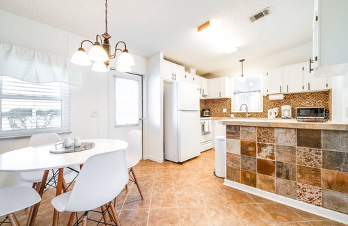 Lakeland House | 20% off Month Stays |55+ Resort Home w/Golf Cart |5 Star Country Club in Cypress Lakes |Golf & Pool