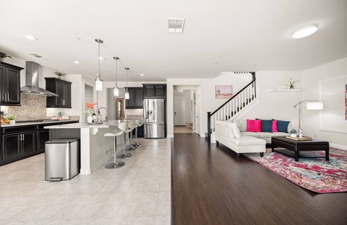 Mira Loma House | 20% OFF MONTHLY! Spacious 5Be/4Ba house near ONT Airport