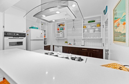 Ventura House | 20% Off Oct 2-5! Steps To Sand, Amazing Reviews