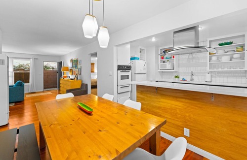 Ventura House | 20% Off Oct 2-5! Steps To Sand, Amazing Reviews