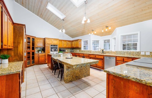Murrieta House | 20%Off Sept WkDays! Amazing Pool, Hot Tub, V-Ball
