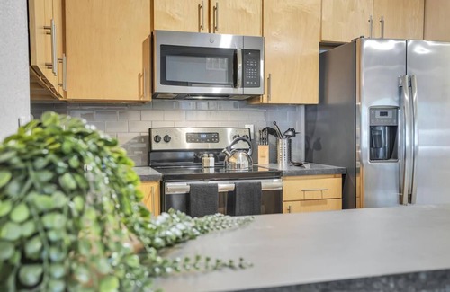 Southside Apartment | 20% Off The Jax Luxe Pad