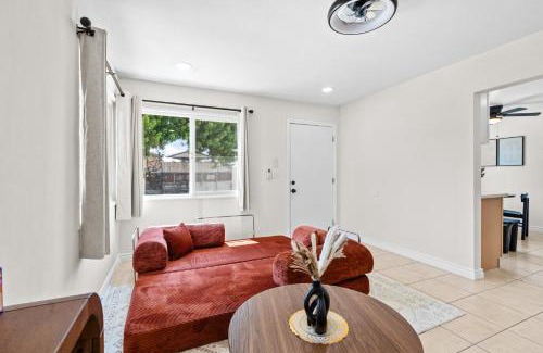 Tustin House | 20 percent OFF Fully Furnished 2BR in Prime Tustin