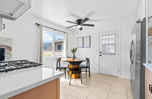 Tustin House | 20 percent OFF Fully Furnished 2BR in Prime Tustin