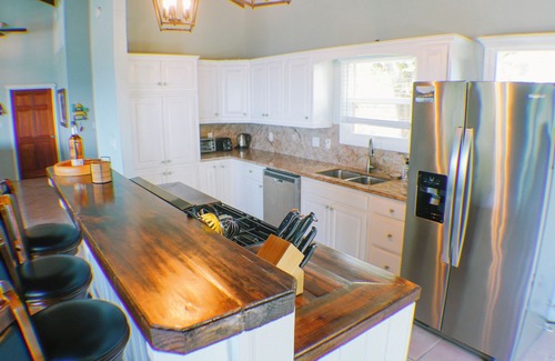 Estate Enighed Villa | 20% remaining summer dates! Fall asleep to the sound of the ocean!