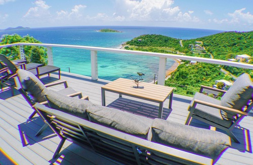 Estate Enighed Villa | 20% remaining summer dates! Fall asleep to the sound of the ocean!