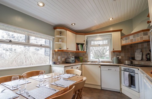 Portsoy Cottage | 20 SOUTH HIGH STREET, family friendly, with open fire in Portsoy