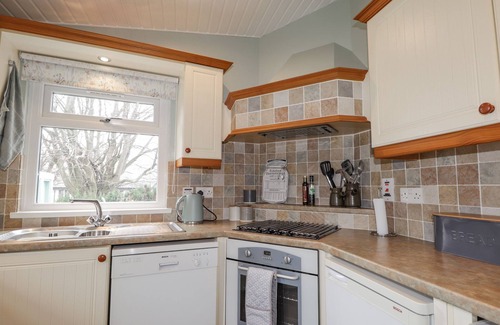 Portsoy Cottage | 20 SOUTH HIGH STREET, family friendly, with open fire in Portsoy