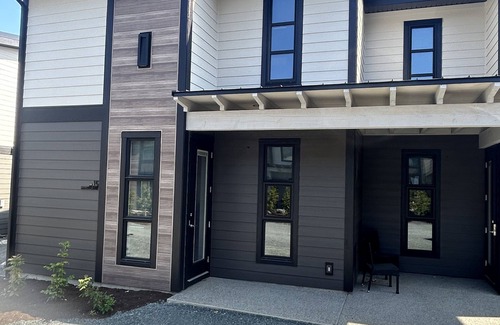 Regional District of Nanaimo House | #20 Sunrise Ridge 2bdrm 2.5 bath townhome modern design w/ocean & beach + pool
