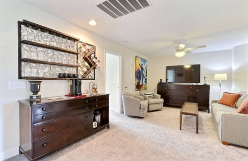 Bluffton House | 200 Goethe Rd - LUXURY COTTAGE IN DOWNTOWN BLUFFTON! MINUTES TO MAY RIVER!