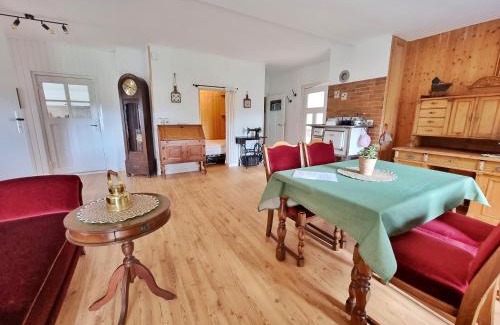 Goldenstedt Apartment | 200 Jahre altes Landhaus mit Tieren