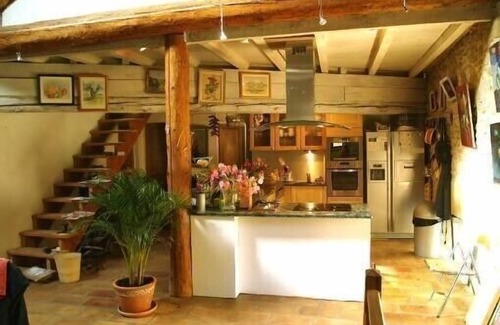 Sernhac House | 200 m2 artist's house in historic village 3km from Pont du Gard