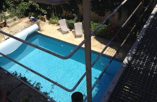 Sernhac House | 200 m2 artist's house in historic village 3km from Pont du Gard