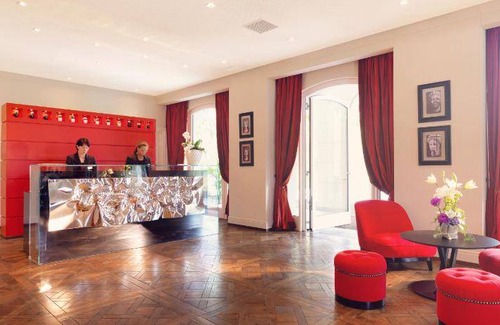 Agra Hotel | 200 m² Hotel ∙ 127 guests