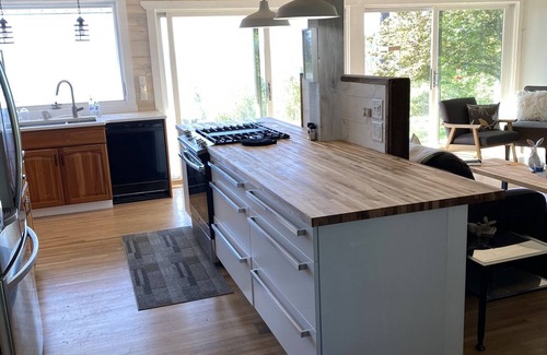 Little Marais House | 200’ of your own private accessible Lake Superior Shore: Stony Shores Retreat