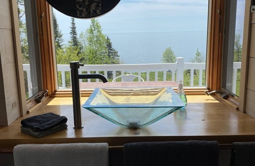 Little Marais House | 200’ of your own private accessible Lake Superior Shore: Stony Shores Retreat