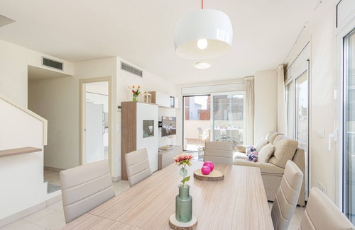 Roses Town Center Apartment | 2000-FRANCESC MACIA Duplex with wifi near the beach