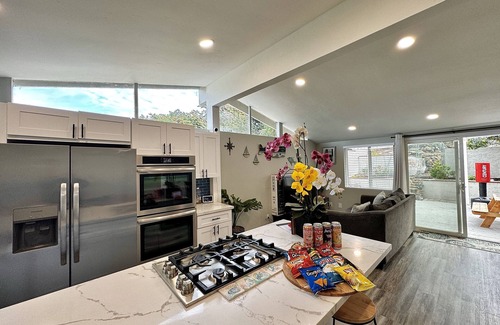 Allied Gardens House | 2000SqFt Oasis Outdoor Patio BBQ for Family 6Beds, 4KTV, 4BedRoom, Fast EV 🔌