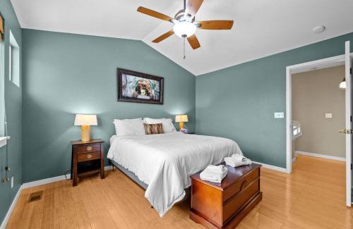Lafayette House | 2007 N Fork Dr
