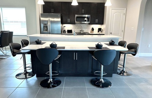 Haines City House | 200KB: 6 Bedroom Pool Home In Resort Community