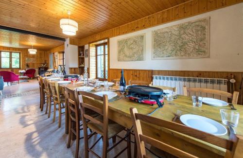 Albiez-le-Jeune Ski Chalet | 200m chalet for 14 people with a panoramic view of the valley