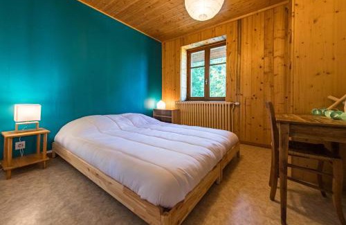 Albiez-le-Jeune Ski Chalet | 200m chalet for 14 people with a panoramic view of the valley