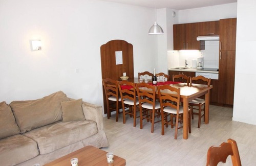 La Mongie Apartment | 200m from shops, swimming pool, terrace, parking, tv, ski locker, 45m², Barèges/La Mongie