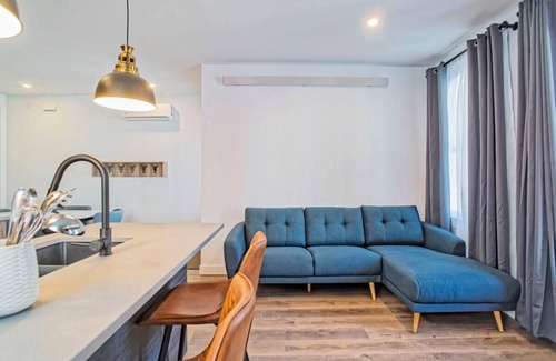 Bromont Apartment | 201 Condo au rez de chaussée , au coeur de Bromont