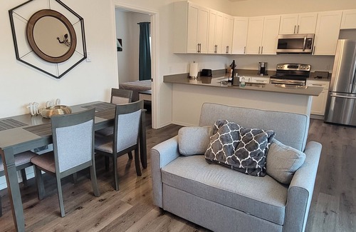 Monroe Apartment | #201 New Cozy Monroe Condo near Evergreen State Fair!