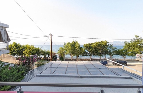 Kamena Vourla House | 201 | Okeania 4 persons Room 1st Floor