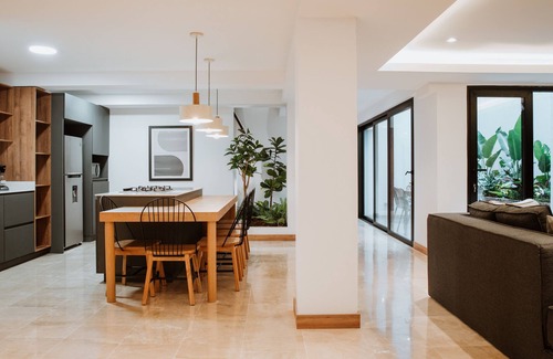 La Florida Apartment | - 201 Provenza ⚡ Astonishing 3BR - A/C ⚡ Private Jacuzzi