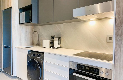 Menlyn Apartment | 201 Trilogy - Menlyn Maine Residences