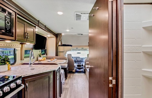 Nampa House | 2016 Sunseeker 24505