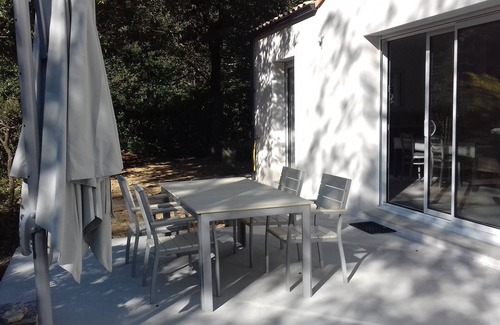 Jard-sur-Mer House | 2017 house with enclosed garden 5 minutes from the sea