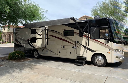 Peoria House | 2019 Georgetown GT5 36B5 - 2 full baths, 3 slides outs, bunks & king bed