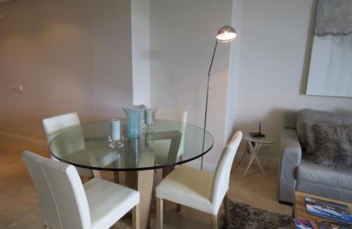 Victoria and Alfred Waterfront Apartment | 202 Kylemore A Waterfront Marina