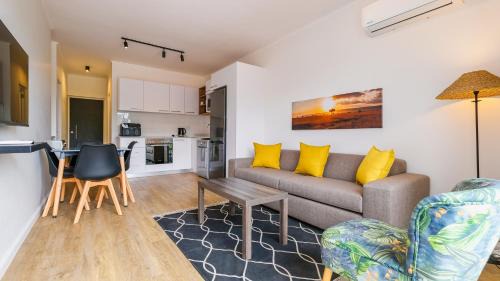 George Central Apartment | 202 Le Jardin